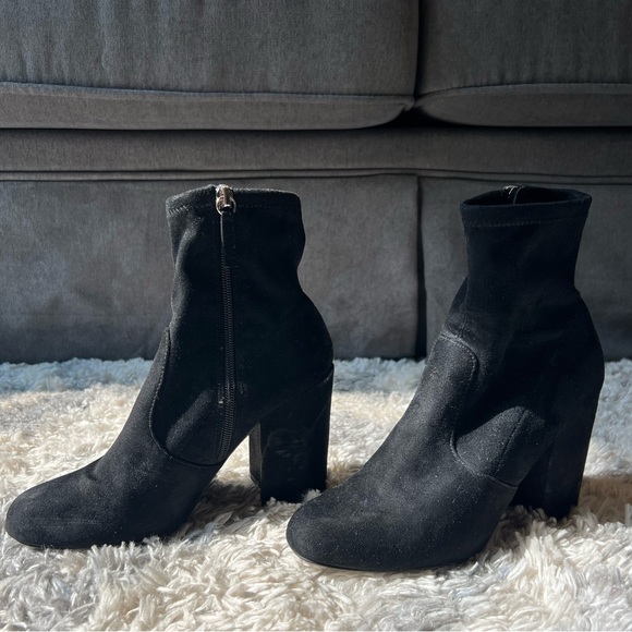 Steve Madden Vegan Gaze Bootie - Picture 1 of 13